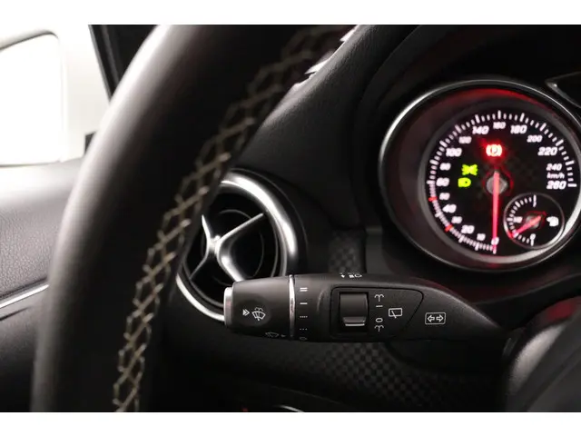 Mercedes-Benz A-Klasse 180 Ambition 2018 Benzine 21