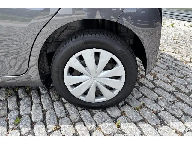 Toyota Aygo 1.0 VVT-i x-fun, Bluetooth, Airco 2021 Benzine 6