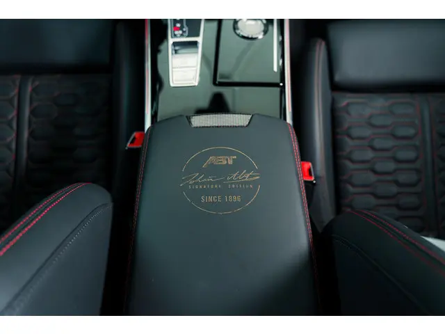 Audi RS6 RS 6 TFSI quattro 2023 Benzine 30