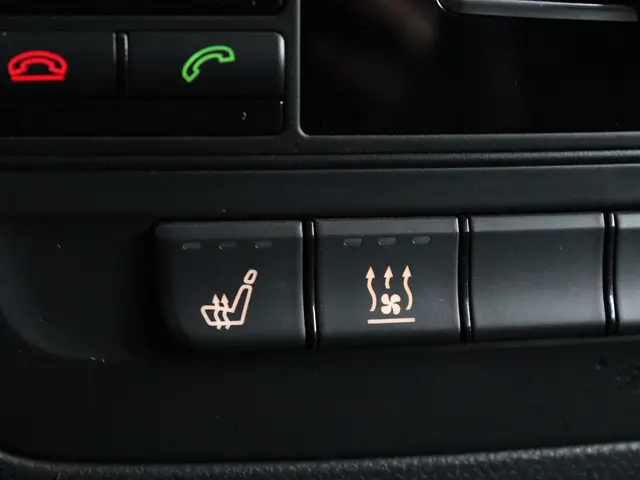 Mercedes-Benz B-Klasse 180 Prestige 2014 Benzine 11