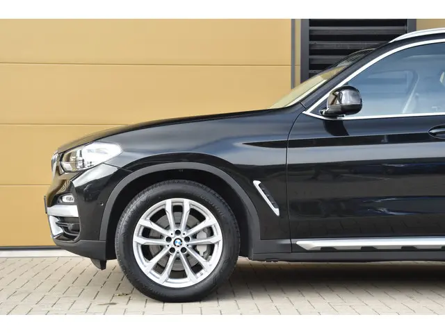 BMW X3 xDrive30i High Executive 2019 Benzine 6