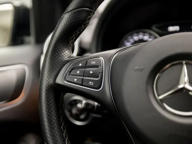 Mercedes-Benz B-Klasse 180 Ambition Sport 2017 Benzine 18