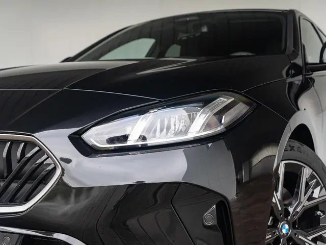 BMW 1 Serie 120 2025 Benzine 7