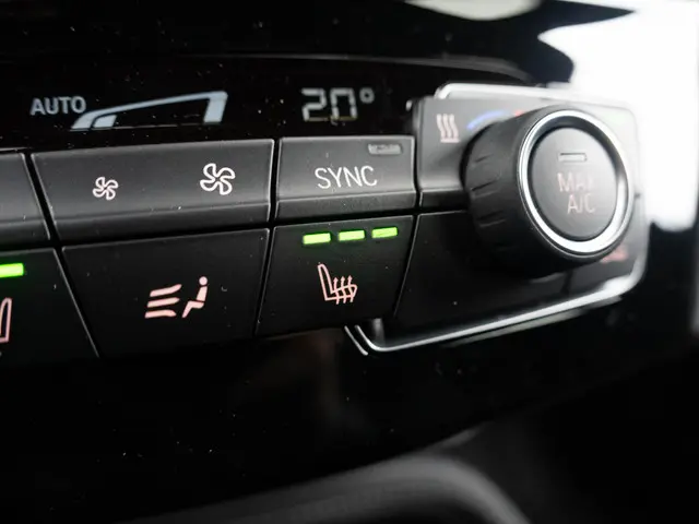 BMW X2 xDrive25e 2022 Hybride Benzine 25