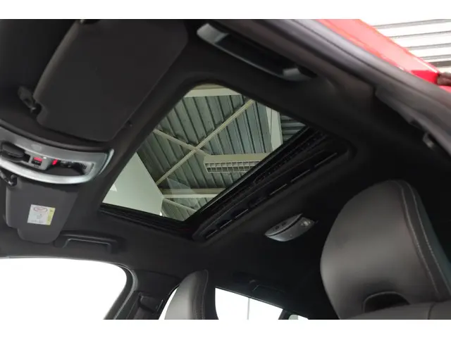 Volvo V60 2.0 T4 R-Design 2018 Benzine 4