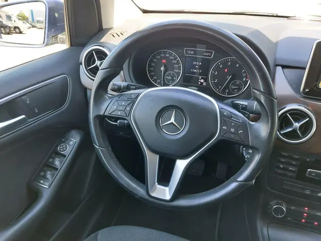 Mercedes-Benz B-Klasse 180 Ambition 2012 Benzine 21
