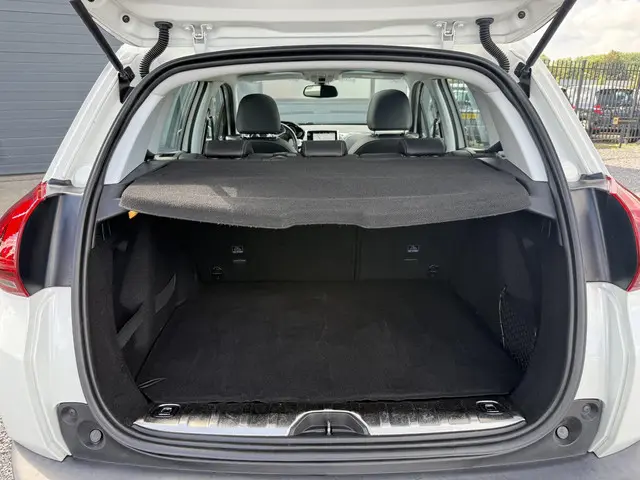 Peugeot 2008 1.2 PureTech Allure 2018 Benzine 26