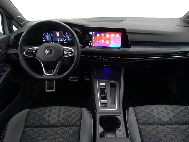 Volkswagen Golf 1.5 eTSI R Line Aut- 2020 Hybride Benzine 8