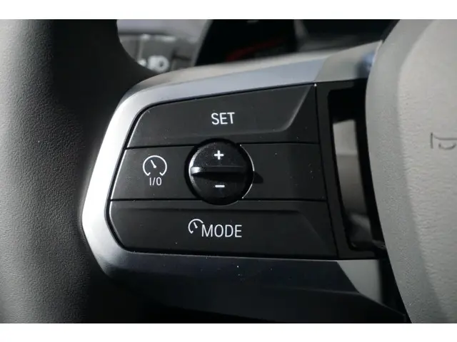 BMW 1 Serie 5-deurs 120 2025 Benzine 9