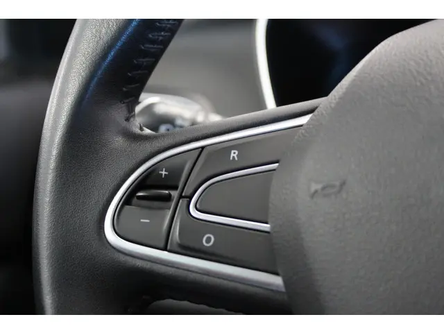 Renault Mégane Estate 1.5 Blue dCi Limited 2019 Diesel 19