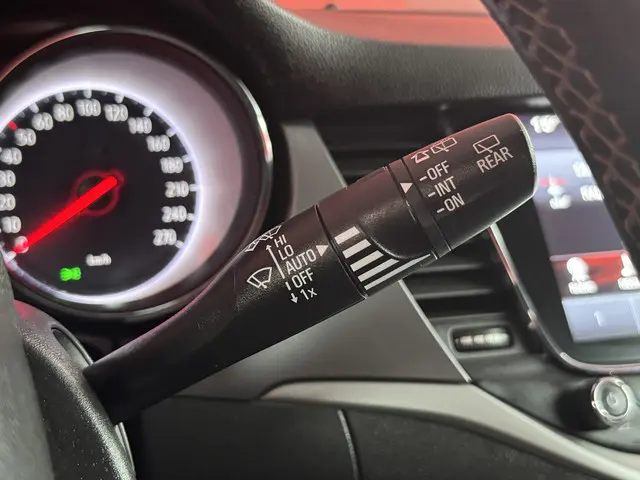 Opel Astra 1.4 Online Edition 2017 Benzine 40