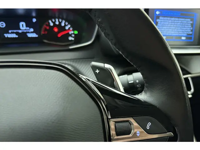 Peugeot 2008 1.2T Automaat Active 2021 Benzine 19