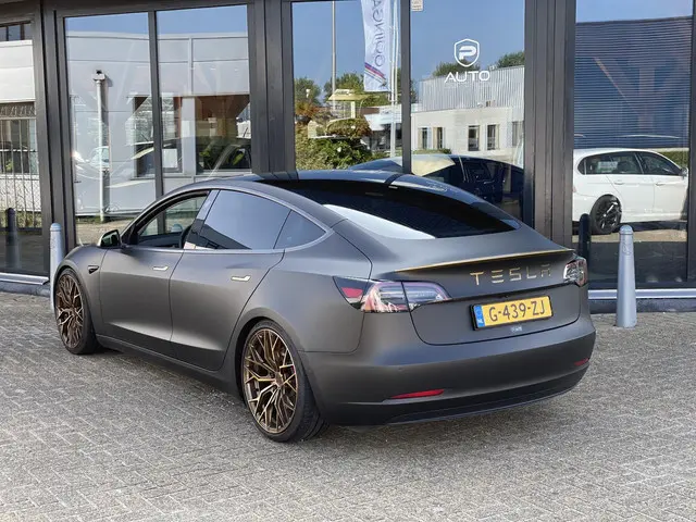 Tesla Model 3 Performance AWD 75 kWh 2019 Elektrisch 4