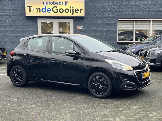 Peugeot 208 1.2 PureTech Blue Lion 2017 Benzine
