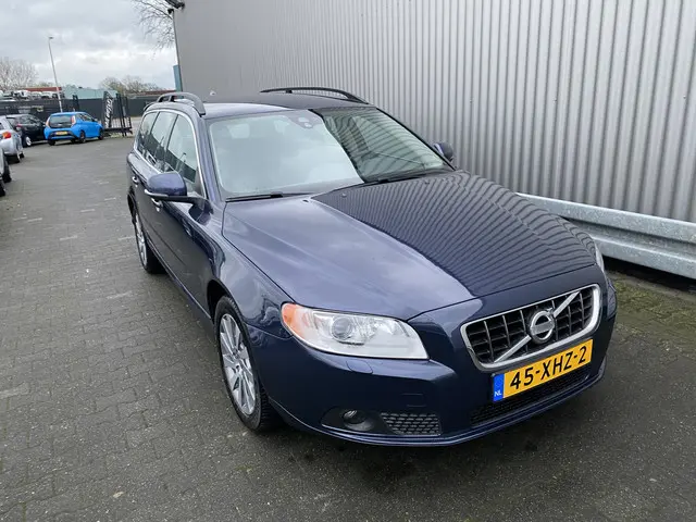 Volvo V70 1.6 T4 Limited Edition 2012 Benzine 14