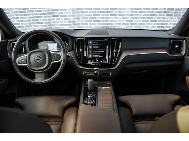 Volvo XC60 2.0 B5 Momentum Exclusive 2021 Benzine 6