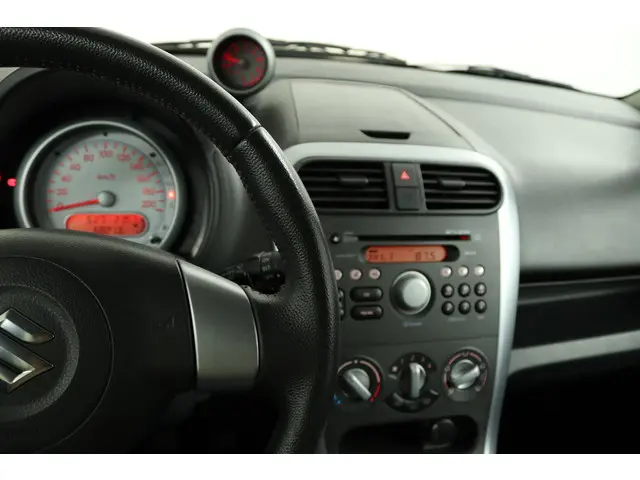 Suzuki Splash 1.0 VVT Exclusive EASSS 2012 Benzine 18