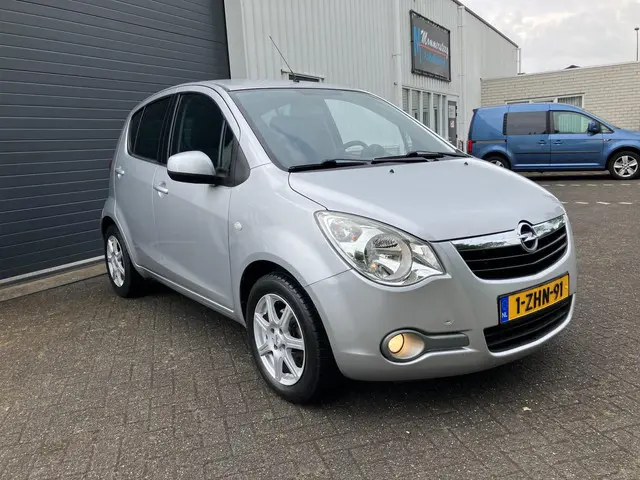 Opel Agila 1.0 Berlin Airco 9500Km N.a.p 2015 Benzine 2