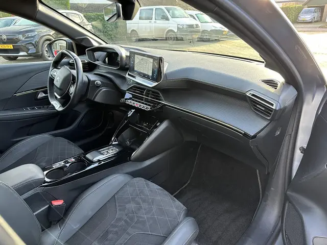 Peugeot e-208 EV GT Pack 136 PK 2022 Elektrisch 37