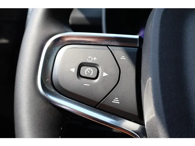 Volvo C40 Recharge Ultimate 69 kWh 2022 Elektrisch 32