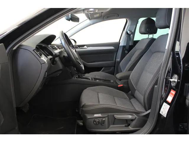 Volkswagen Passat Variant 1.5 TSI Business 2023 Benzine 11
