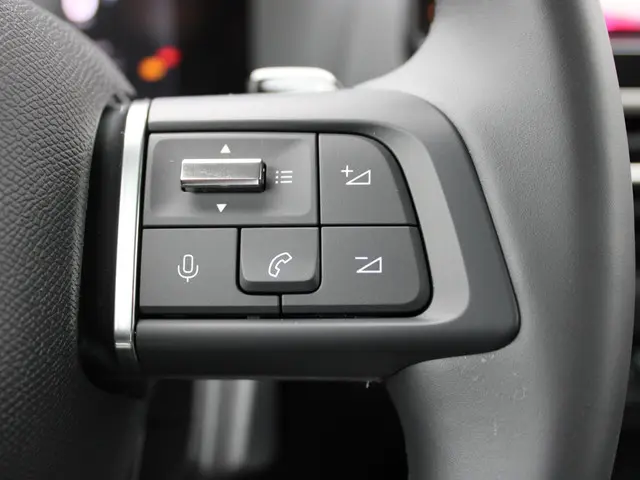 Citroën C4 HYBRID 145 BUSINESS 2025 Hybride Benzine 23