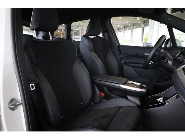 BMW 2 Serie Active Tourer 220i 2025 Benzine 8