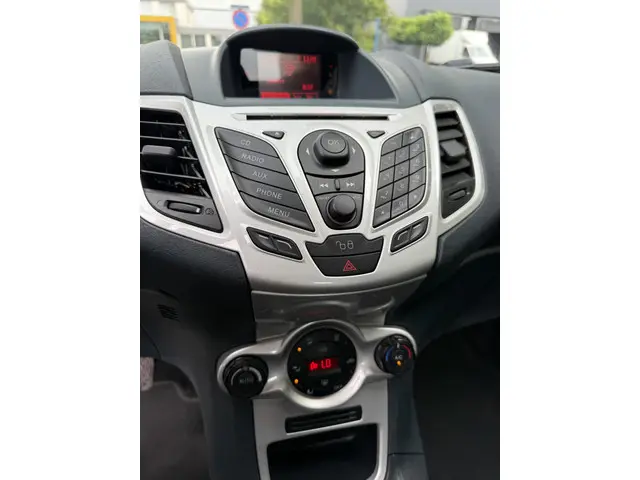 Ford Fiesta 1.25 Titanium 2012 Benzine 16
