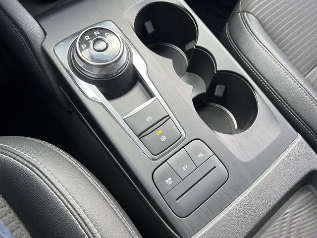 Ford Kuga 2.5 PHEV Titanium 2022 Hybride Benzine 25