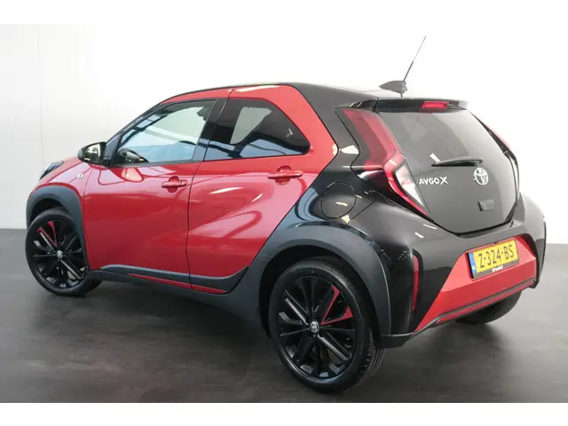 Toyota Aygo X 1.0 VVT-i MT Pulse, Desingpack 2024 Benzine 5