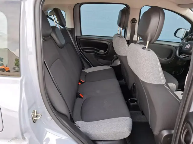 Fiat Panda 1.0 Hybrid City Life 2022 Benzine 27