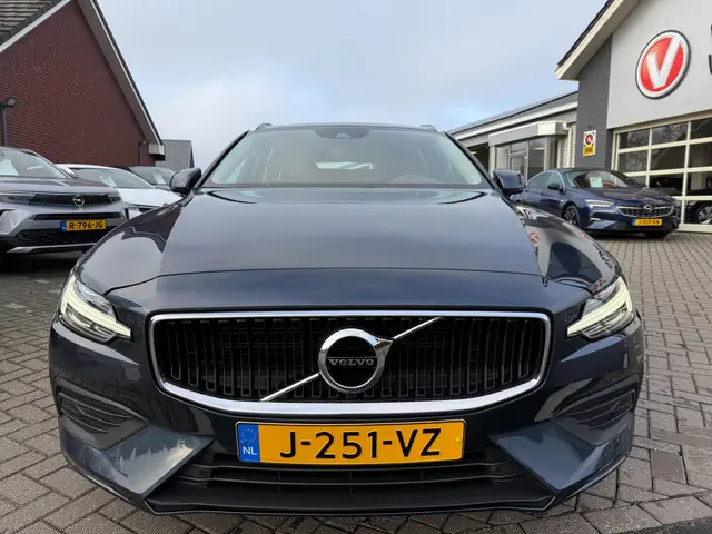 Volvo V60 2.0 T4 Inscription RIJKLAARPRIJS! 2020 Benzine 7