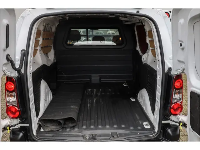 Peugeot Partner 120 1.6 HDi 75 L1 XR 3 zits 2015 Diesel 14