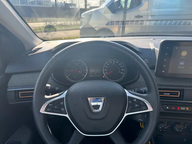 Dacia Sandero Stepway TCe 90 Comfort 2022 Benzine 12