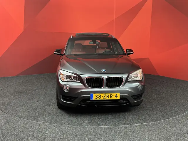 BMW X1 sDrive20i Upgrade Edition 2013 Benzine 10