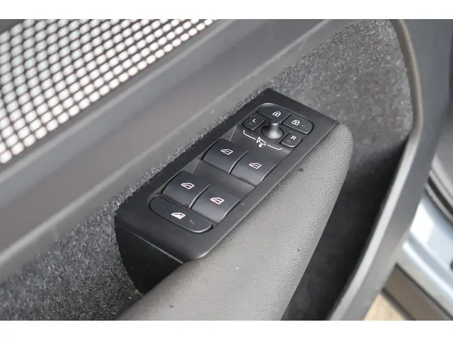 Volvo XC40 T5 Recharge R-Design 2020 Hybride Benzine 18