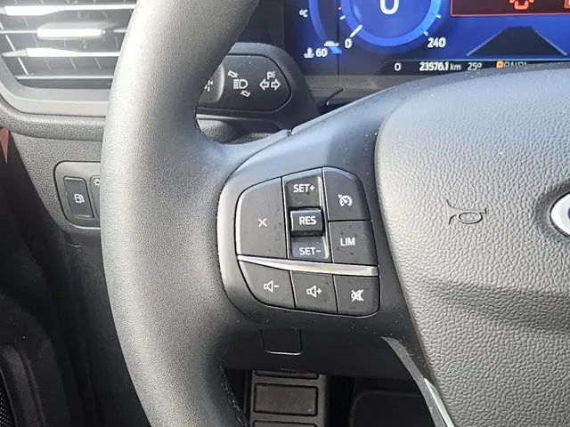 Ford Kuga 2.5 PHEV Titanium 2023 Hybride Benzine 15