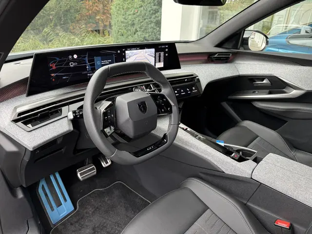 Peugeot 3008 1.2 Hybrid 145 GT 2025 Hybride Benzine 5