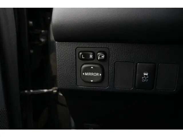 Toyota RAV4 2.0 Executive Business 4WD 2013 Benzine 14