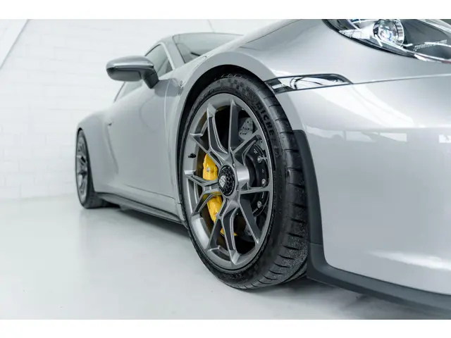 Porsche 911 4.0 GT3 Touring 2021 Benzine 20