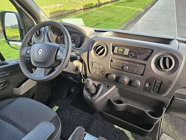 Renault Master 2.3 2018 Diesel 8