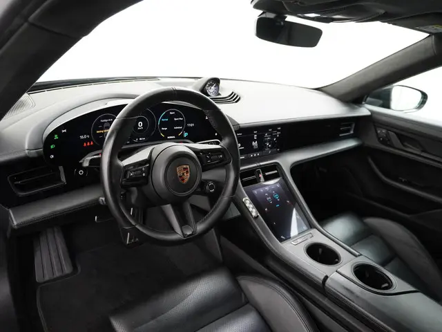 Porsche Taycan Turbo 93 kWh 2020 Elektrisch 18