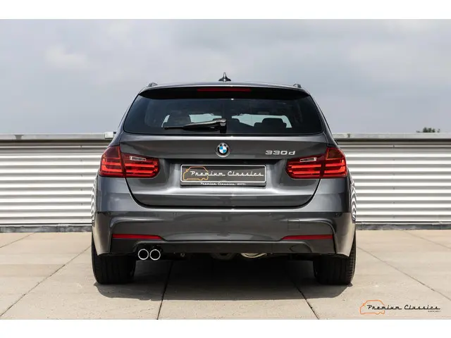 BMW 3 Serie Touring 330d High Executive 2012 Diesel 9