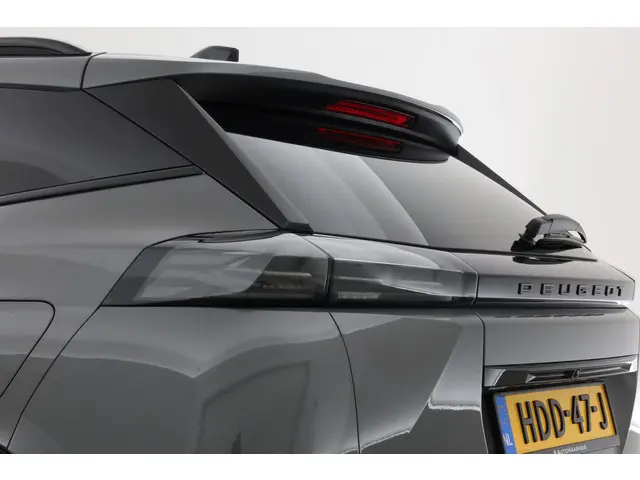 Peugeot 2008 1.2 PureTech 130 Allure 2024 Benzine 25