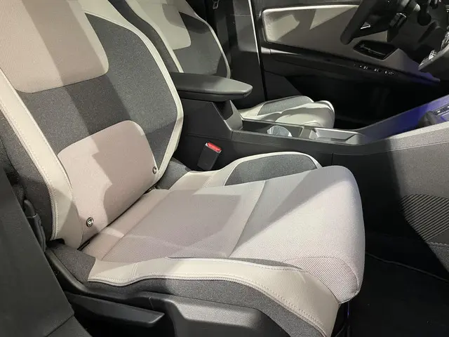 Nissan Micra ADVANCE 52 kWh 2025 Elektrisch 20