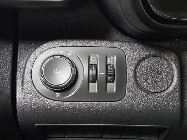 Opel Combo 1.5D L2H1 Edition 2020 Diesel 17