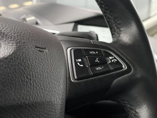 Ford C-MAX 1.5 Titanium 2016 Benzine 18