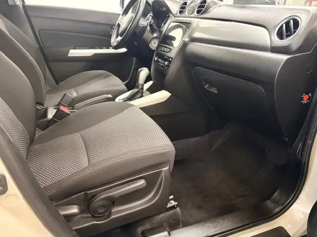 Suzuki Vitara 1.6 Exclusive 2019 Benzine 9