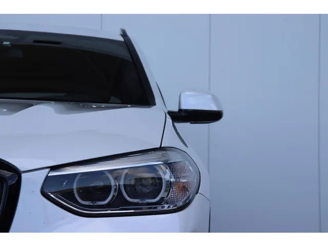 BMW iX3 3