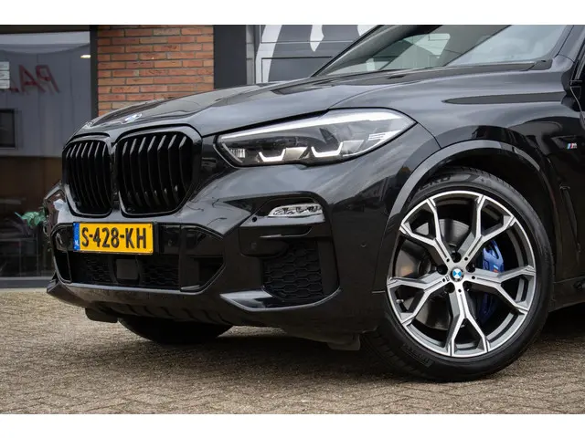 BMW X5 xDrive40i High Executive 2018 Benzine 5